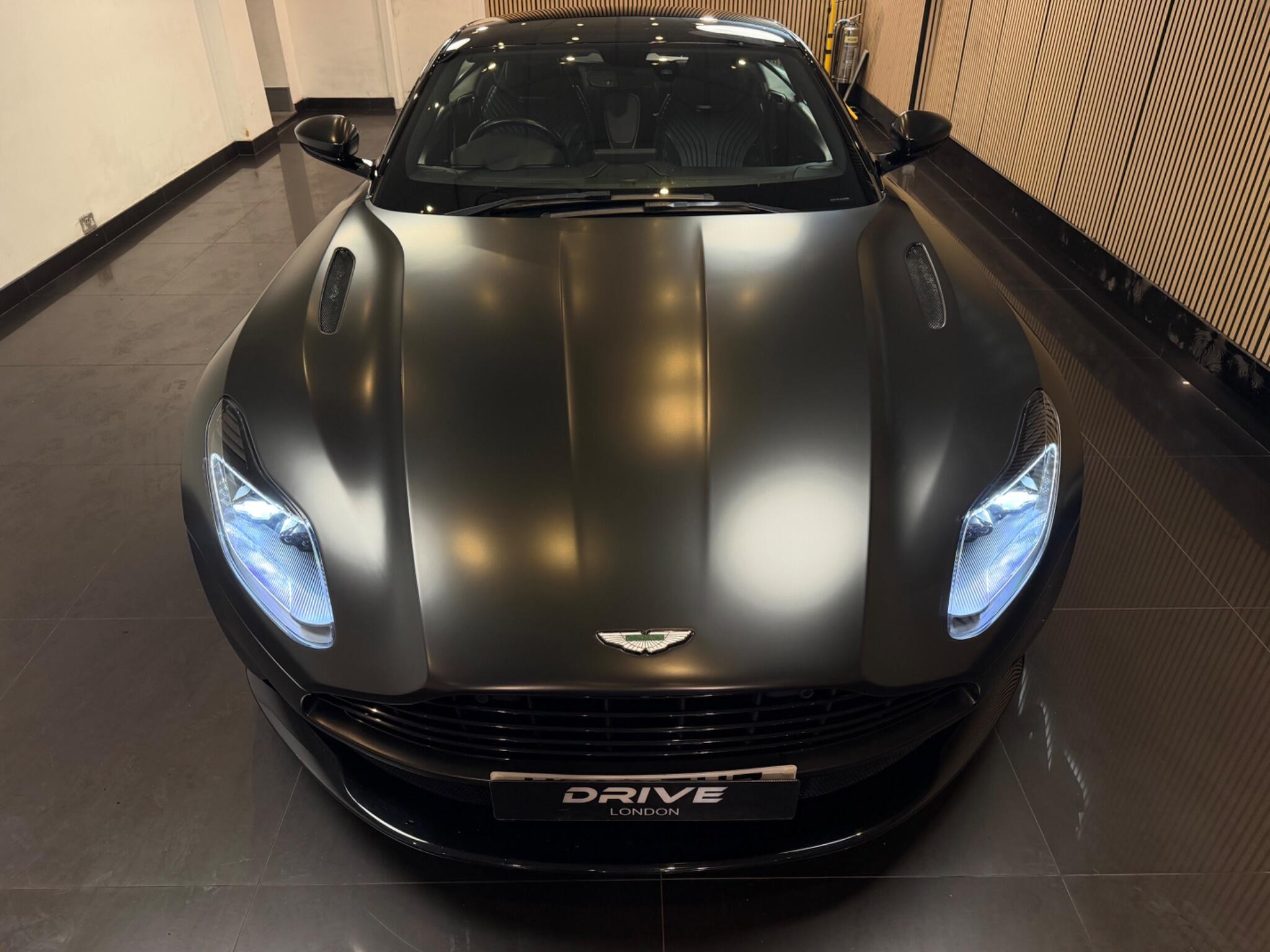 Aston Martin DB11